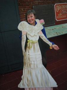 wedding dress at El Meson de Pepe's